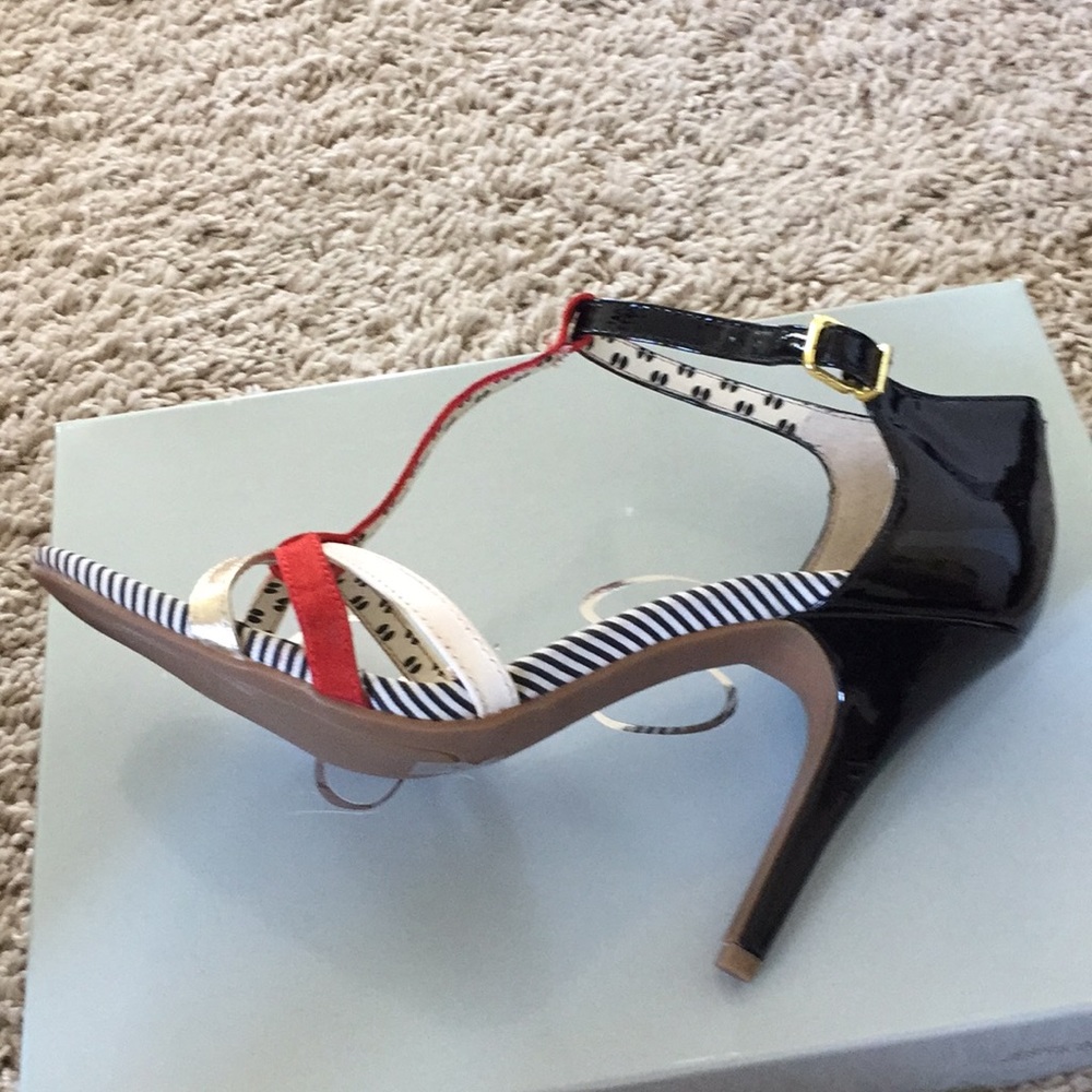 Sandal - Picture 5 of 5